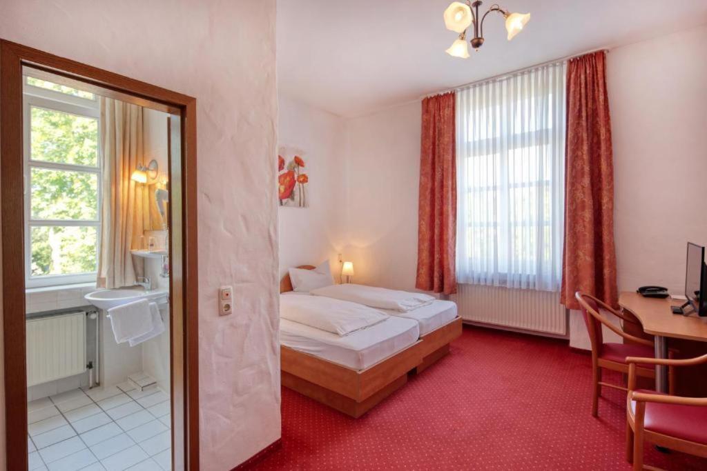 Hotel Restaurant Mathildenhof Pulheim Dış mekan fotoğraf